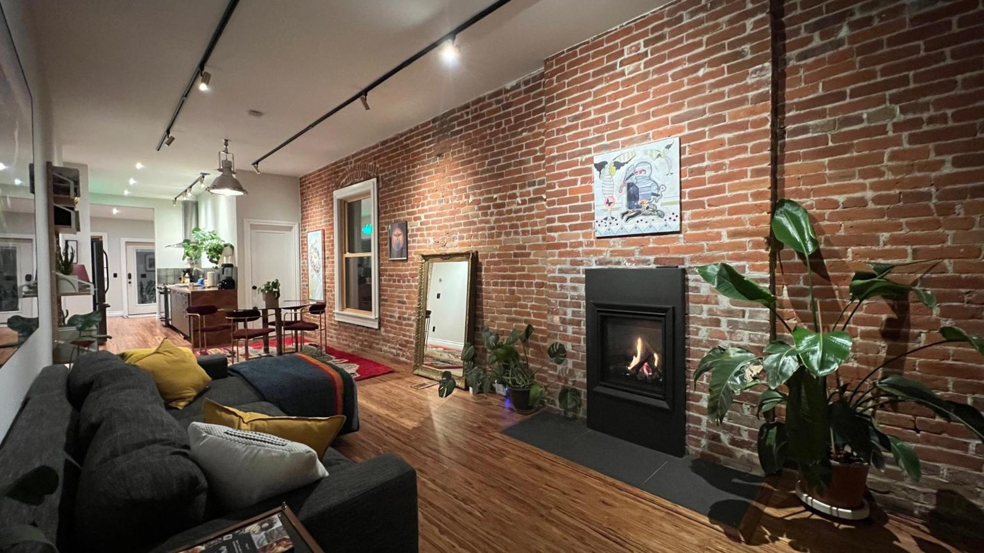Awesome Remodeled House Holiday home *