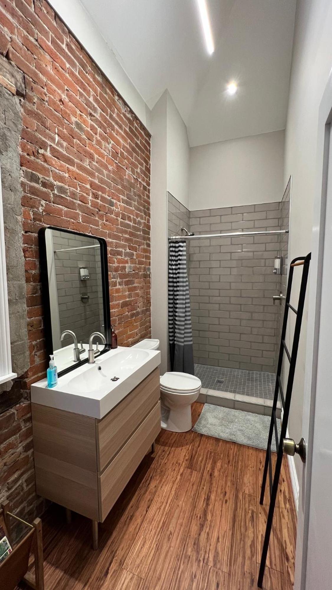 Awesome Remodeled House Holiday home Denver