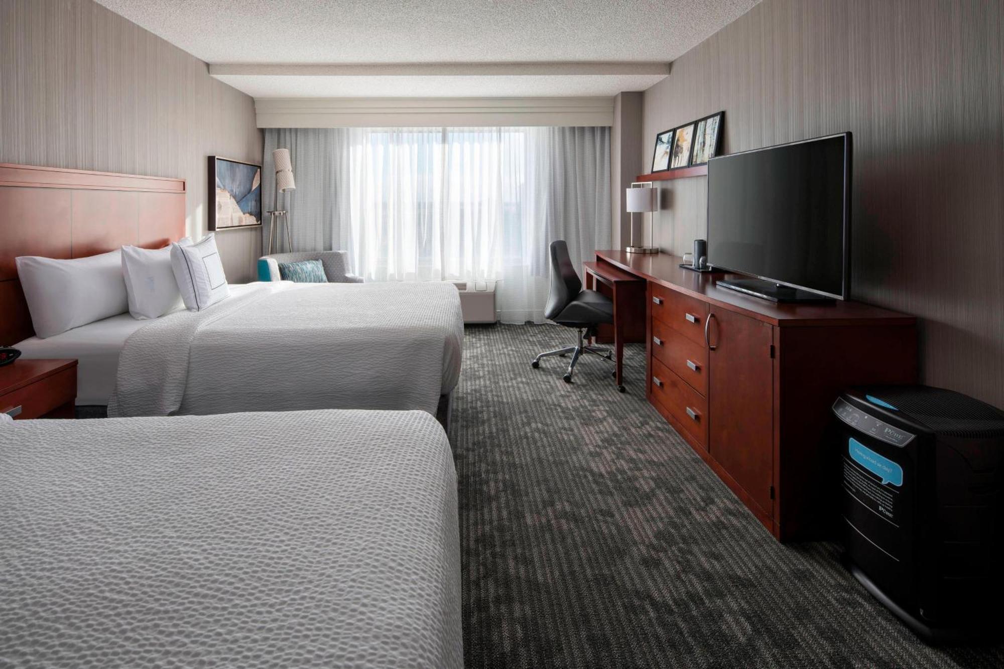 Hotel Courtyard By Marriott Airport Denver