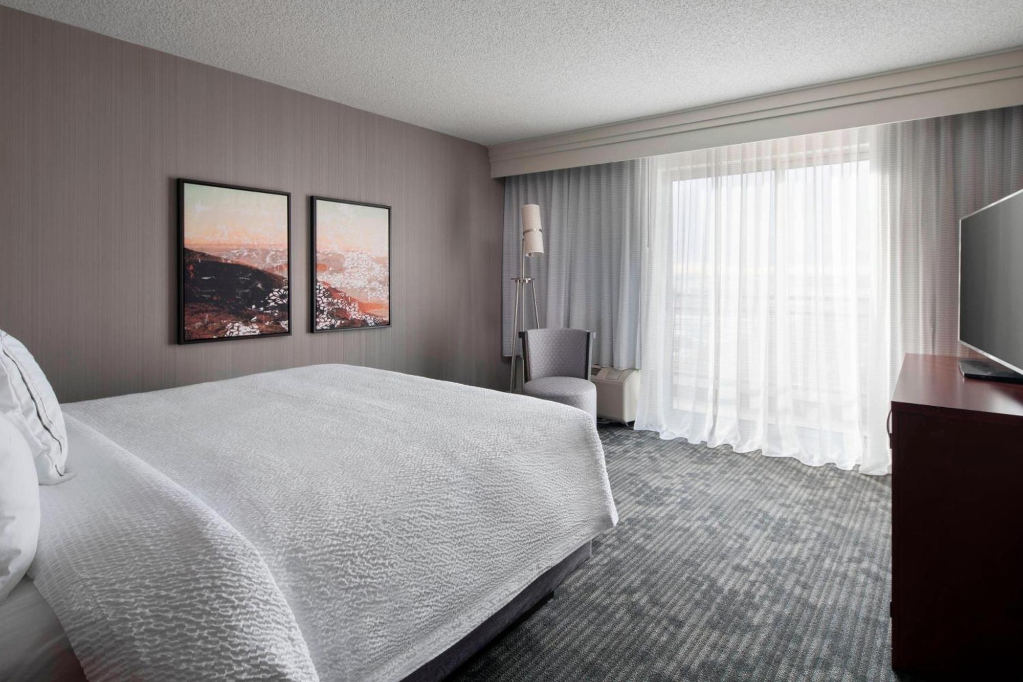 Courtyard By Marriott Airport 3* Denver