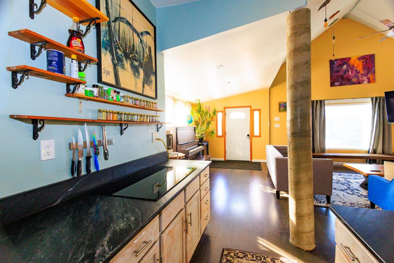 Smart House Hottub/pets/420 * Denver