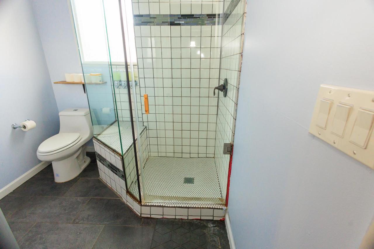 Smart House Hottub/pets/420