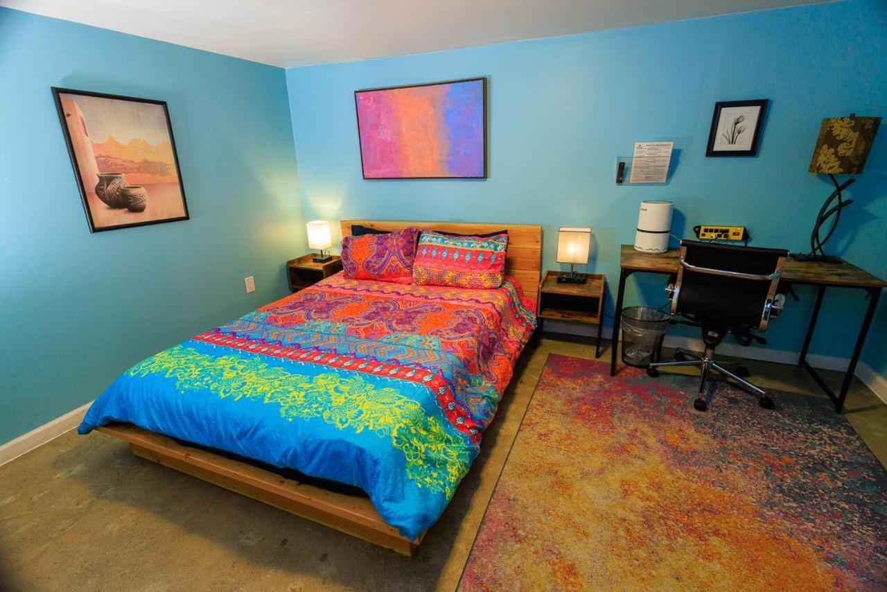 Smart House Hottub/pets/420 Denver