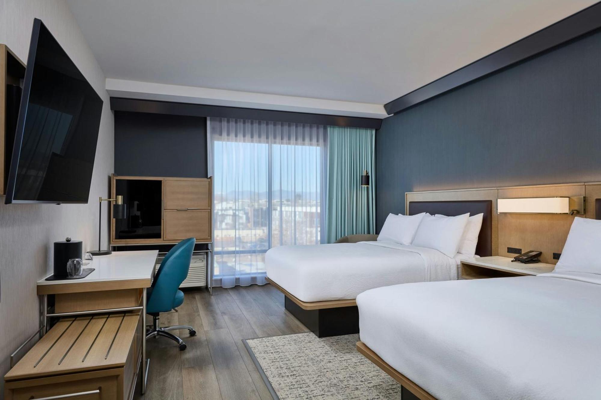 Courtyard By Marriott Downtown Stadium Area Hotel 3*