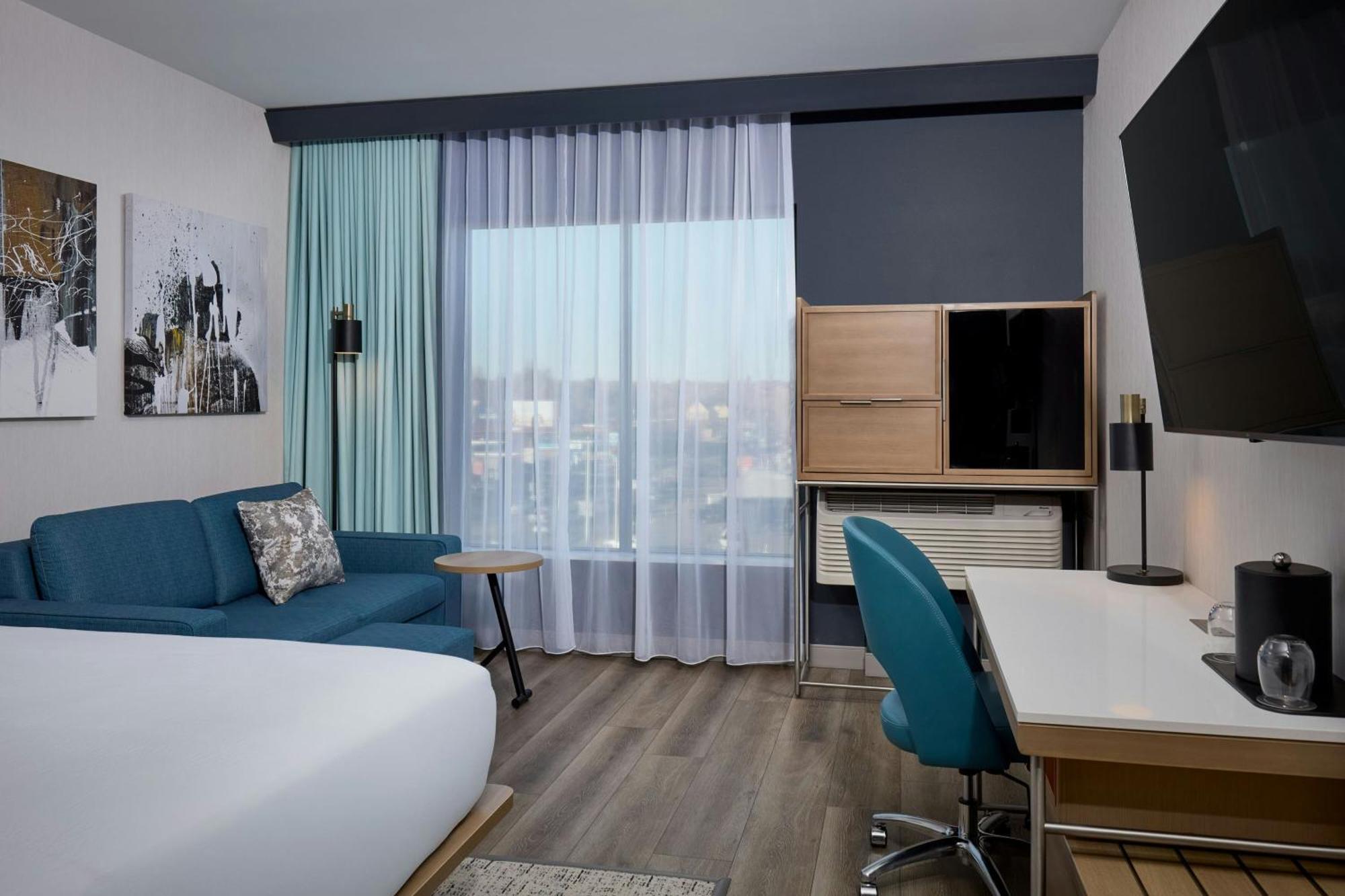 Courtyard By Marriott Downtown Stadium Area 3*