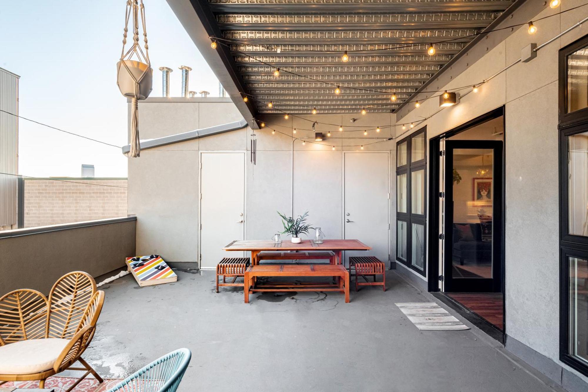 3198 Bohemian Hideaway At Rino Art Lofts