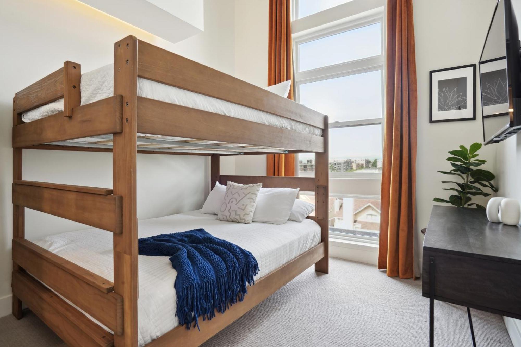 2880 Skyline Penthouse At Espadin
