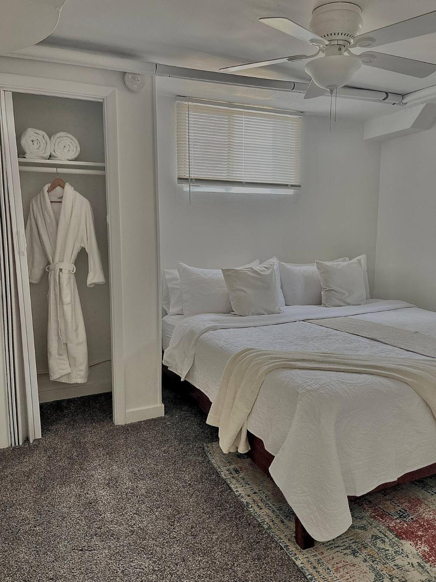 Holiday home 1920s Inspired Stay-coffee Bar- Cozy-local *