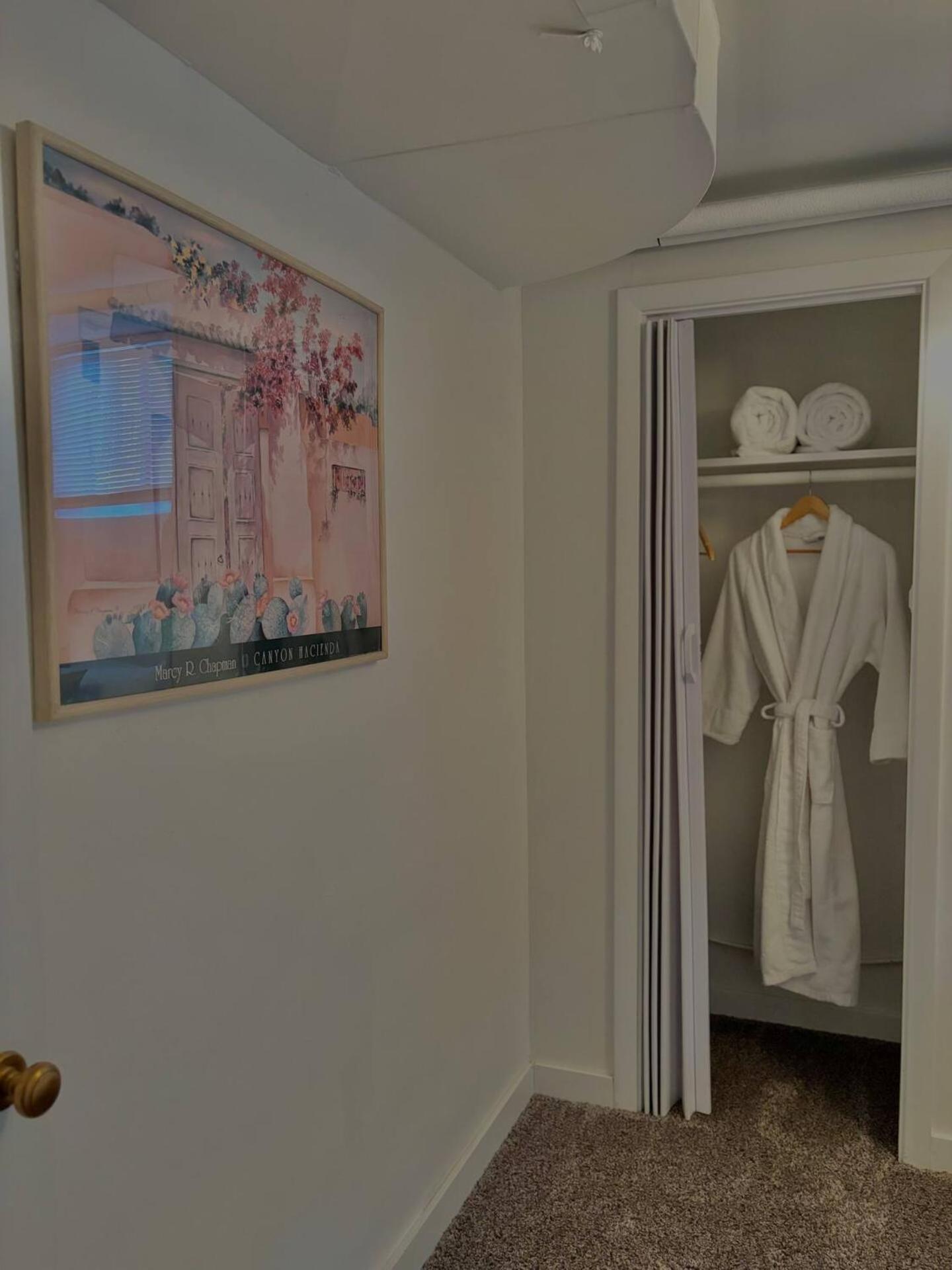 1920s Inspired Stay-coffee Bar- Cozy-local Denver