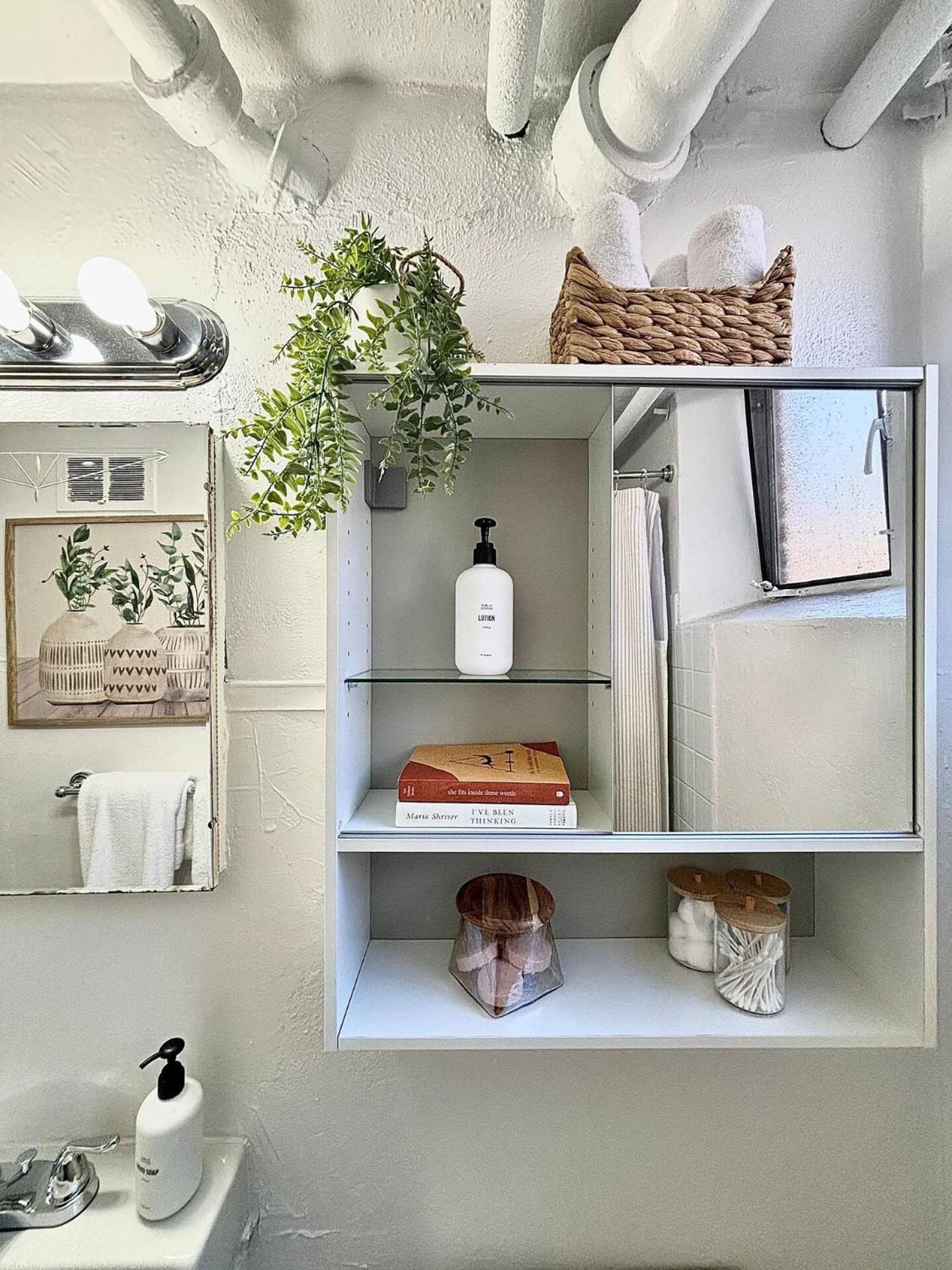 1920s Inspired Stay-coffee Bar- Cozy-local Holiday home *