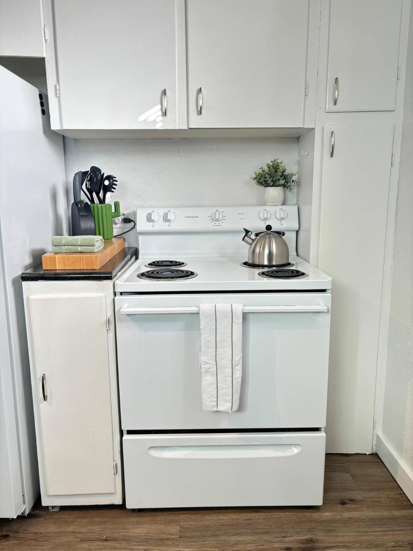1920s Inspired Stay-coffee Bar- Cozy-local Holiday home Denver