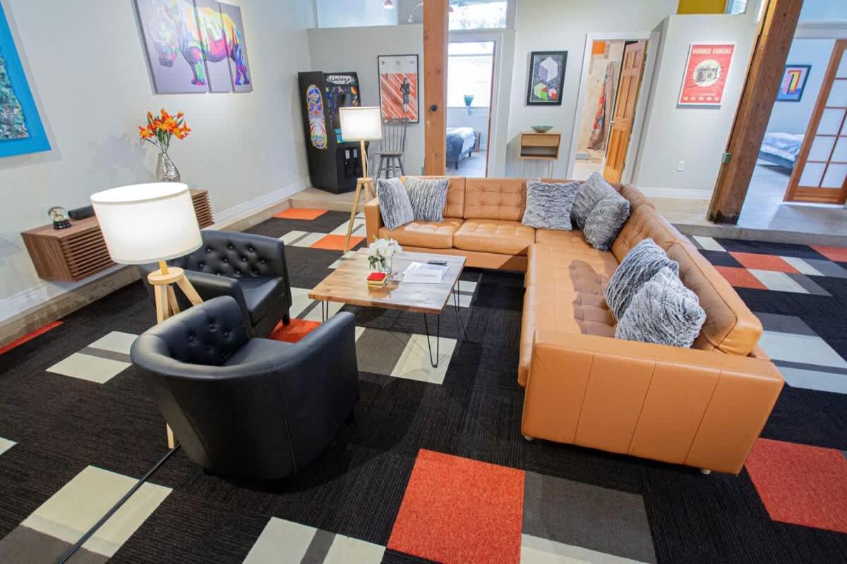 Trendy Modern Loft In Rino Art District Denver