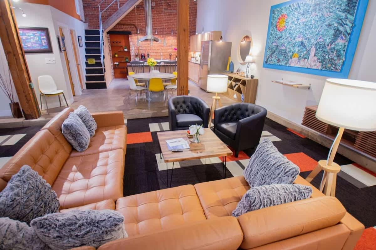 Trendy Modern Loft In Rino Art District *