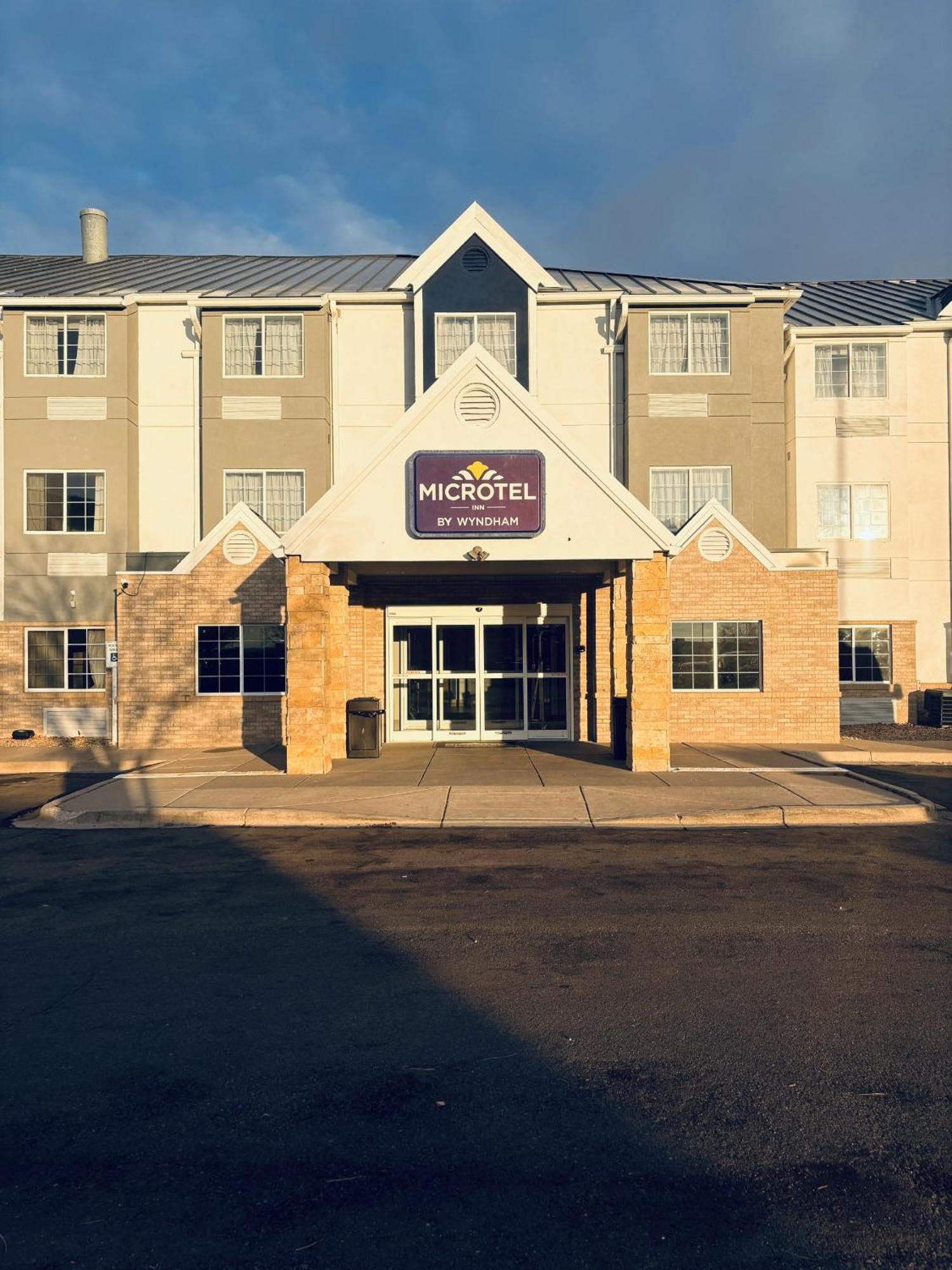 Microtel & By Wyndham Airport