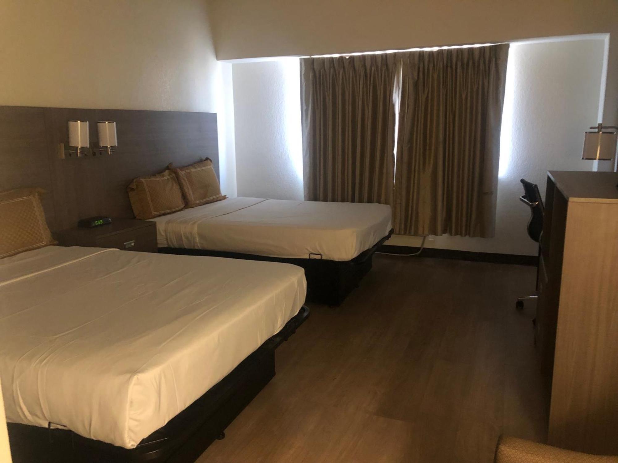 At The Highland Downtown Hotel 3*
