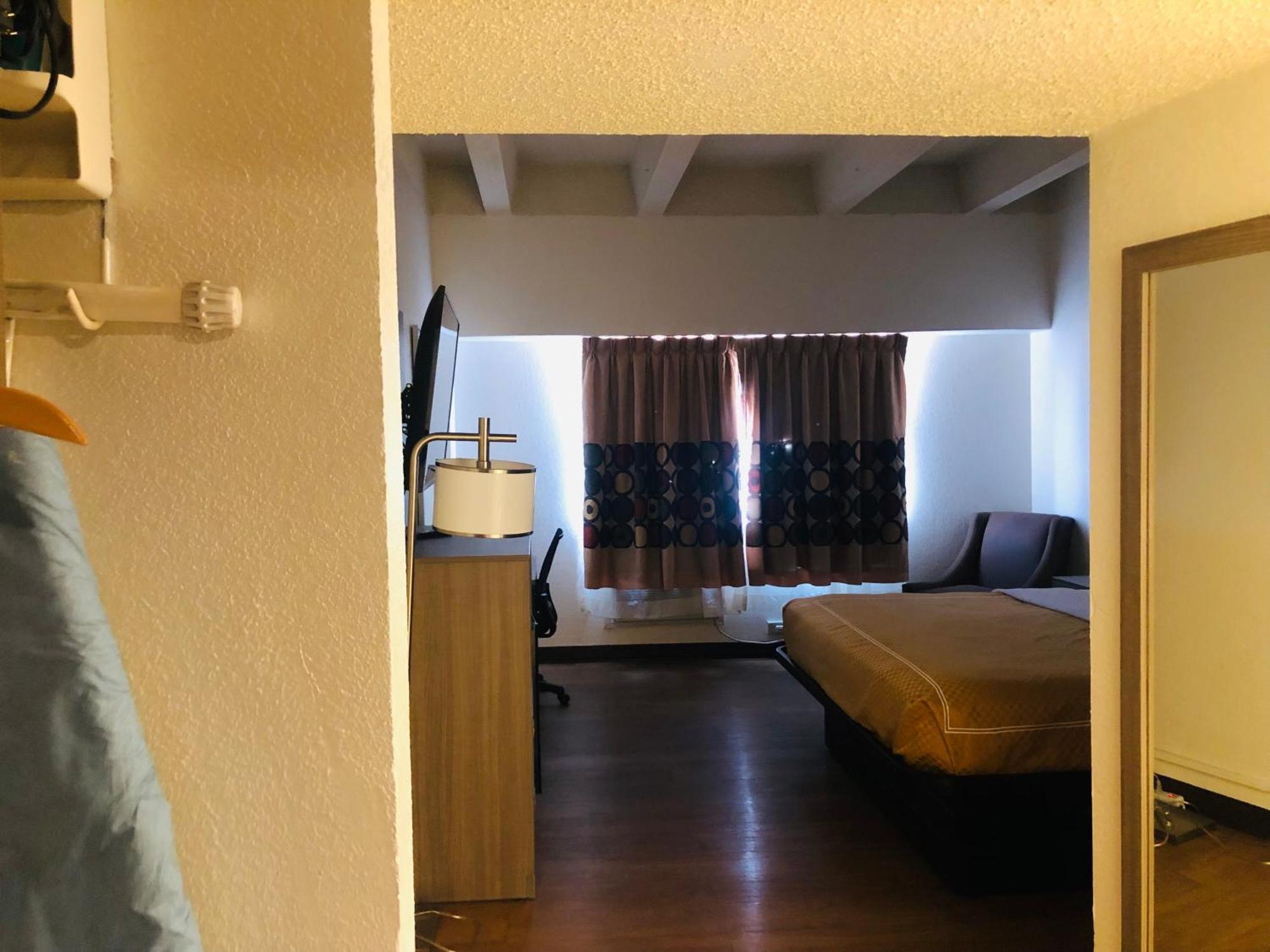 At The Highland Downtown Hotel 3*