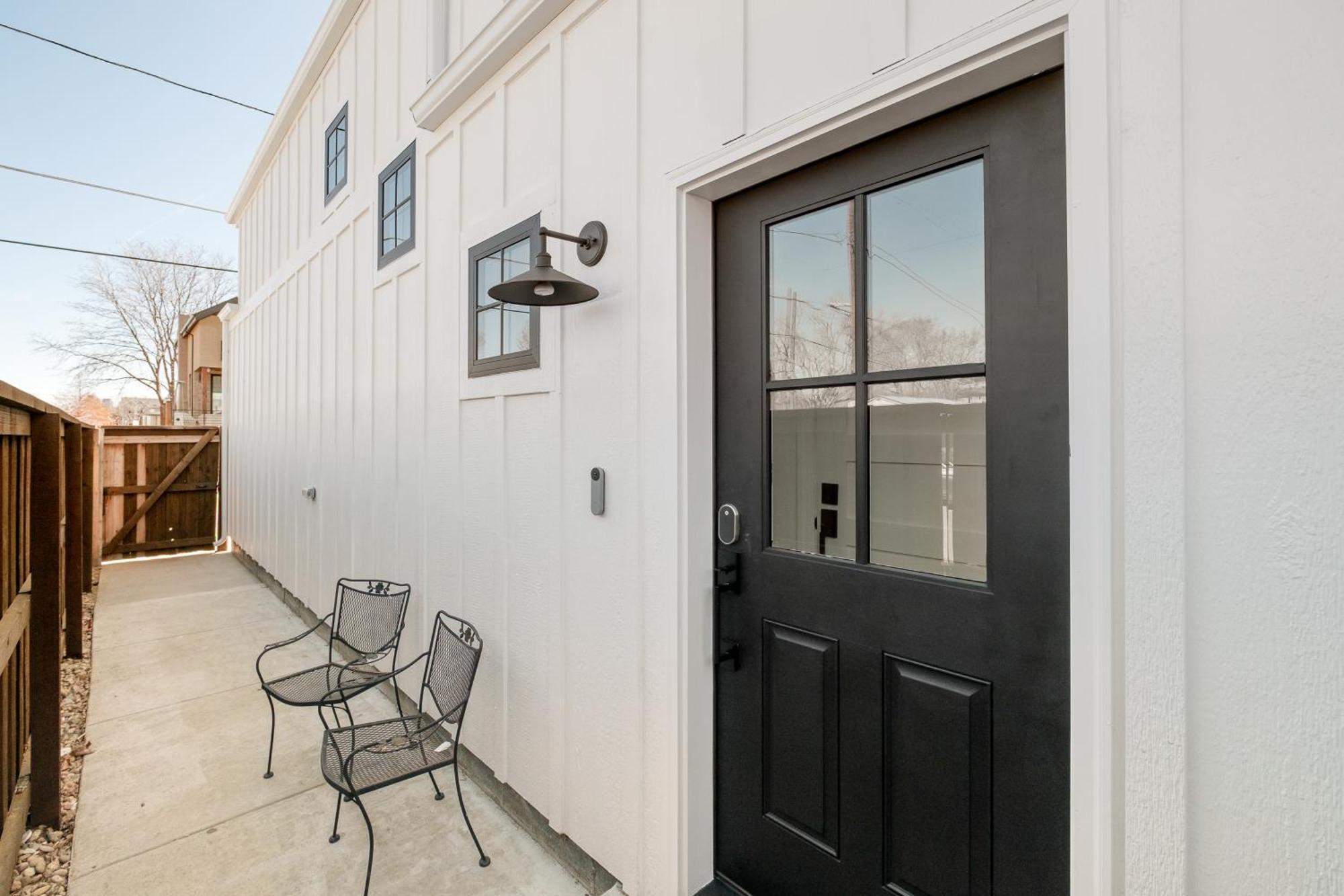 Luxe Designer Flat On Sloans With Rooftop Deck Denver