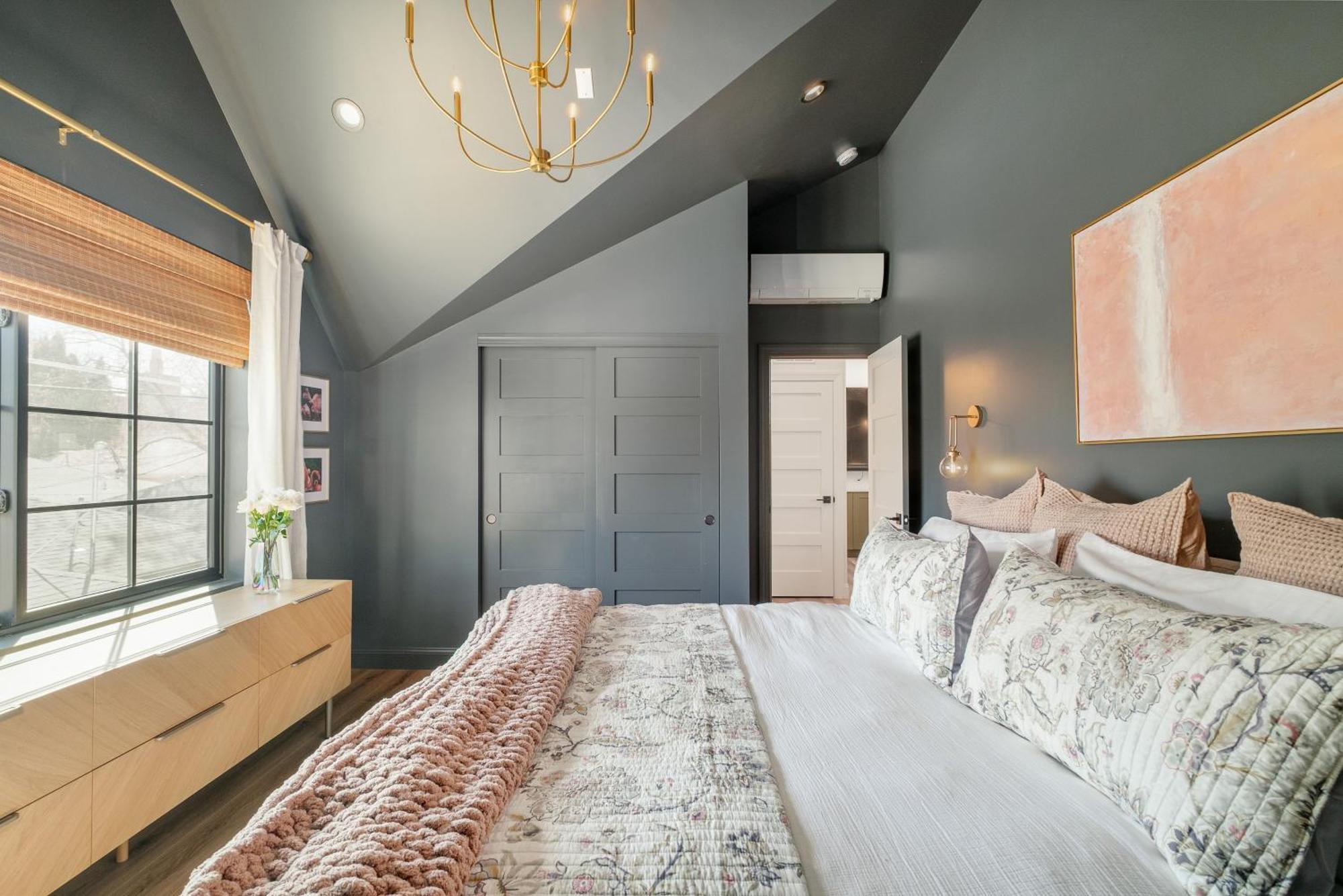 Luxe Designer Flat On Sloans With Rooftop Deck * Denver