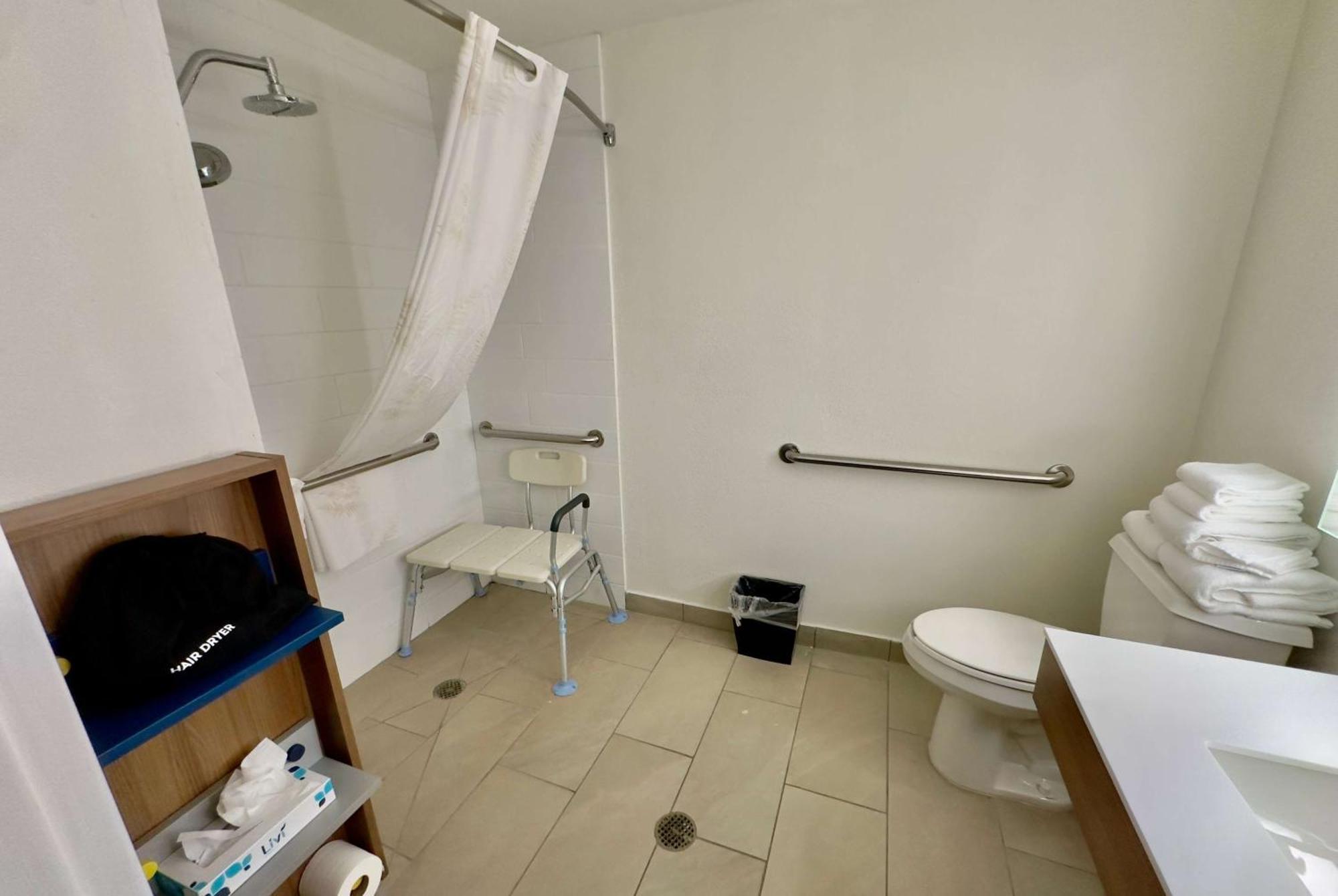 Microtel & By Wyndham Airport
