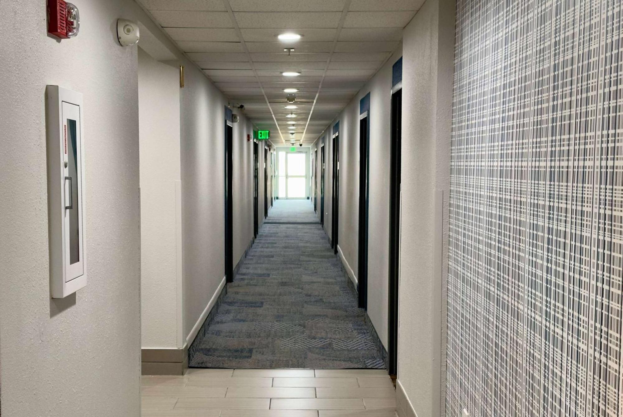 Hotel Microtel & By Wyndham Airport