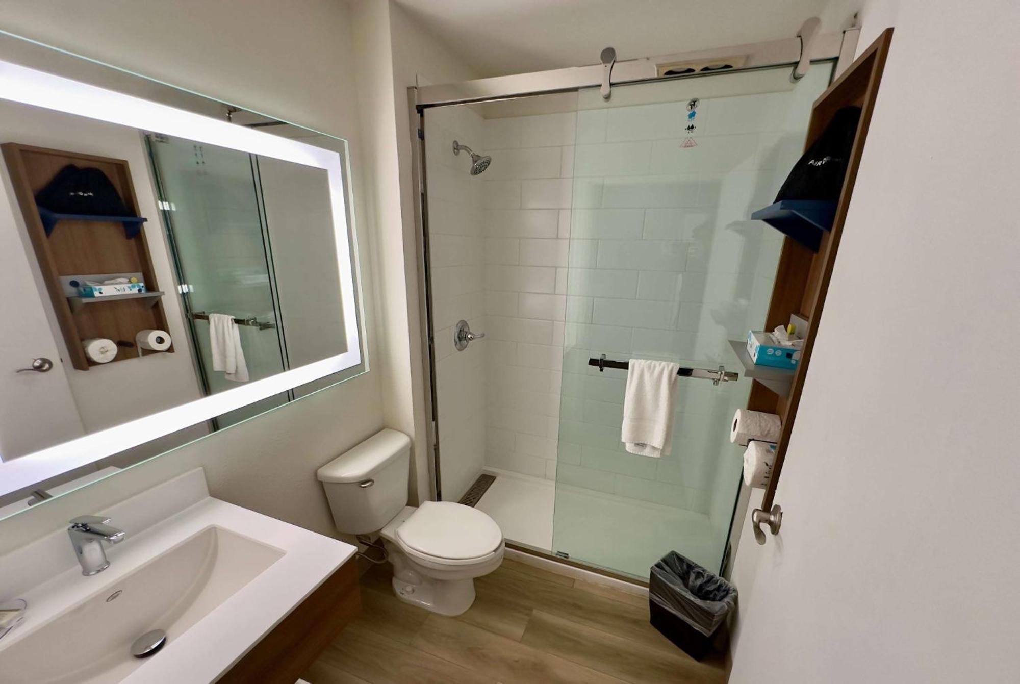 Microtel & By Wyndham Airport Hotel Denver