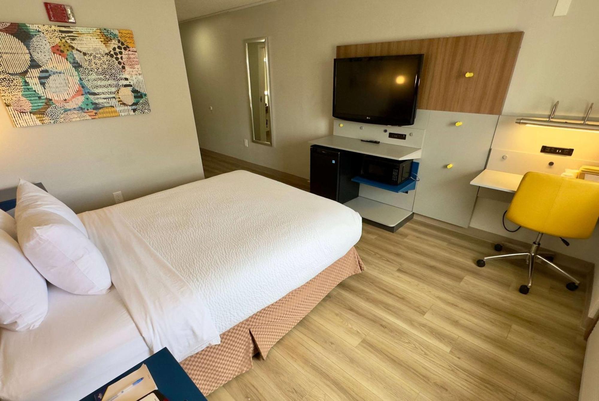 Microtel & By Wyndham Airport Denver