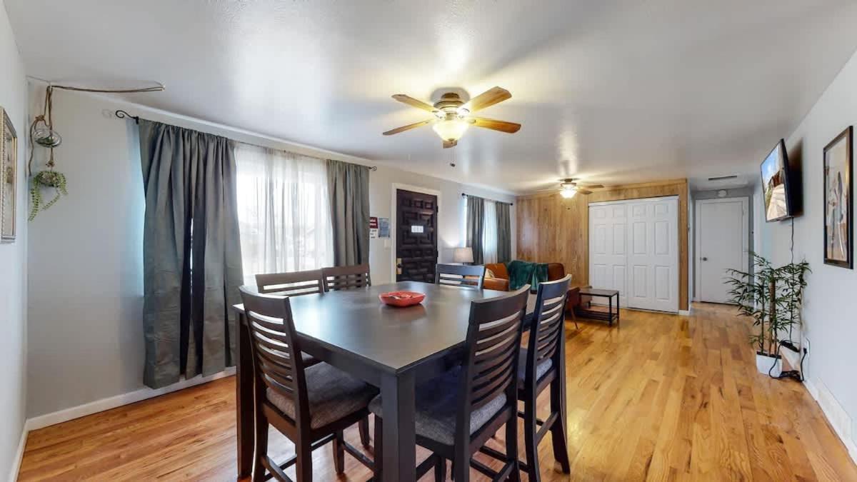 Spacious Family With Hockey Table & Huge Yard Escape * Denver