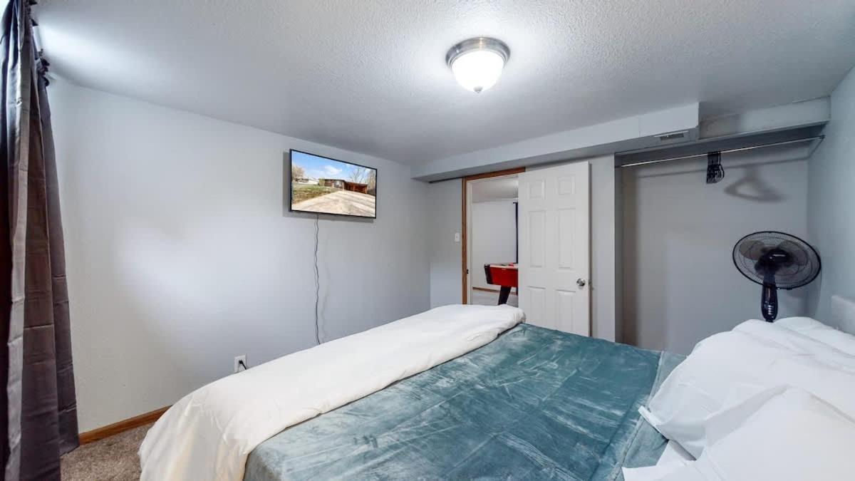Spacious Family With Hockey Table & Huge Yard Escape Holiday home