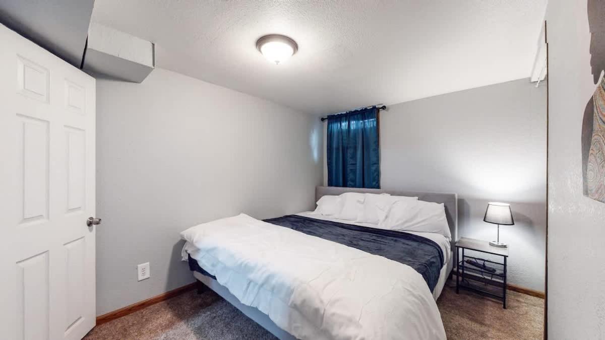 Spacious Family With Hockey Table & Huge Yard Escape Holiday home Denver