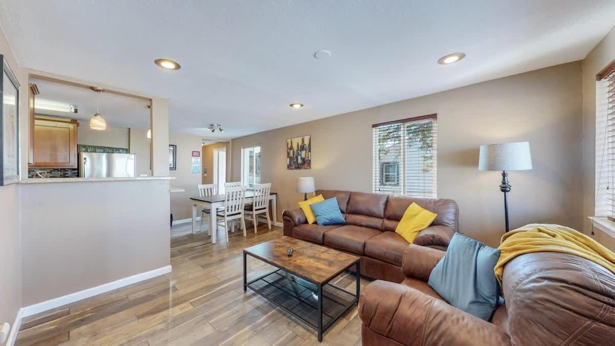 Dog Friendly And Family Sized In Perfect For Your Furry Friend Denver