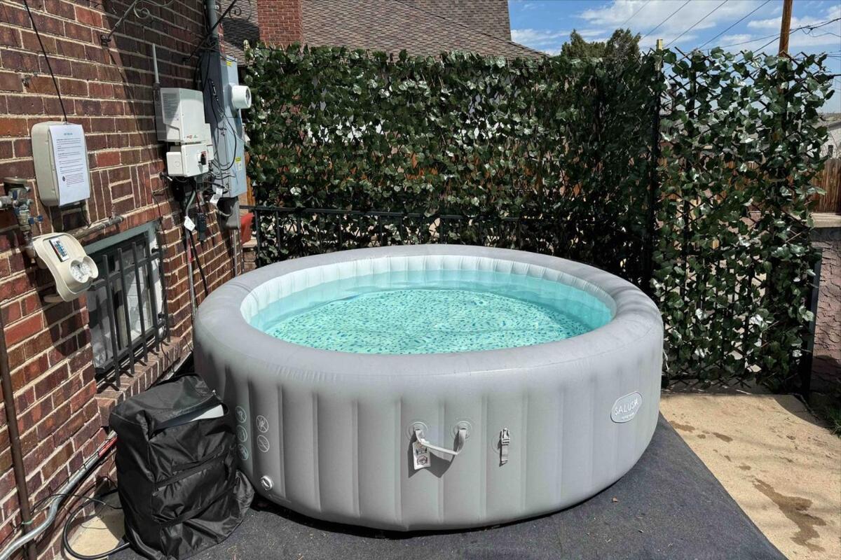 Epic Mntn Views Private Hot Tub And 420 Friendly Holiday home Denver