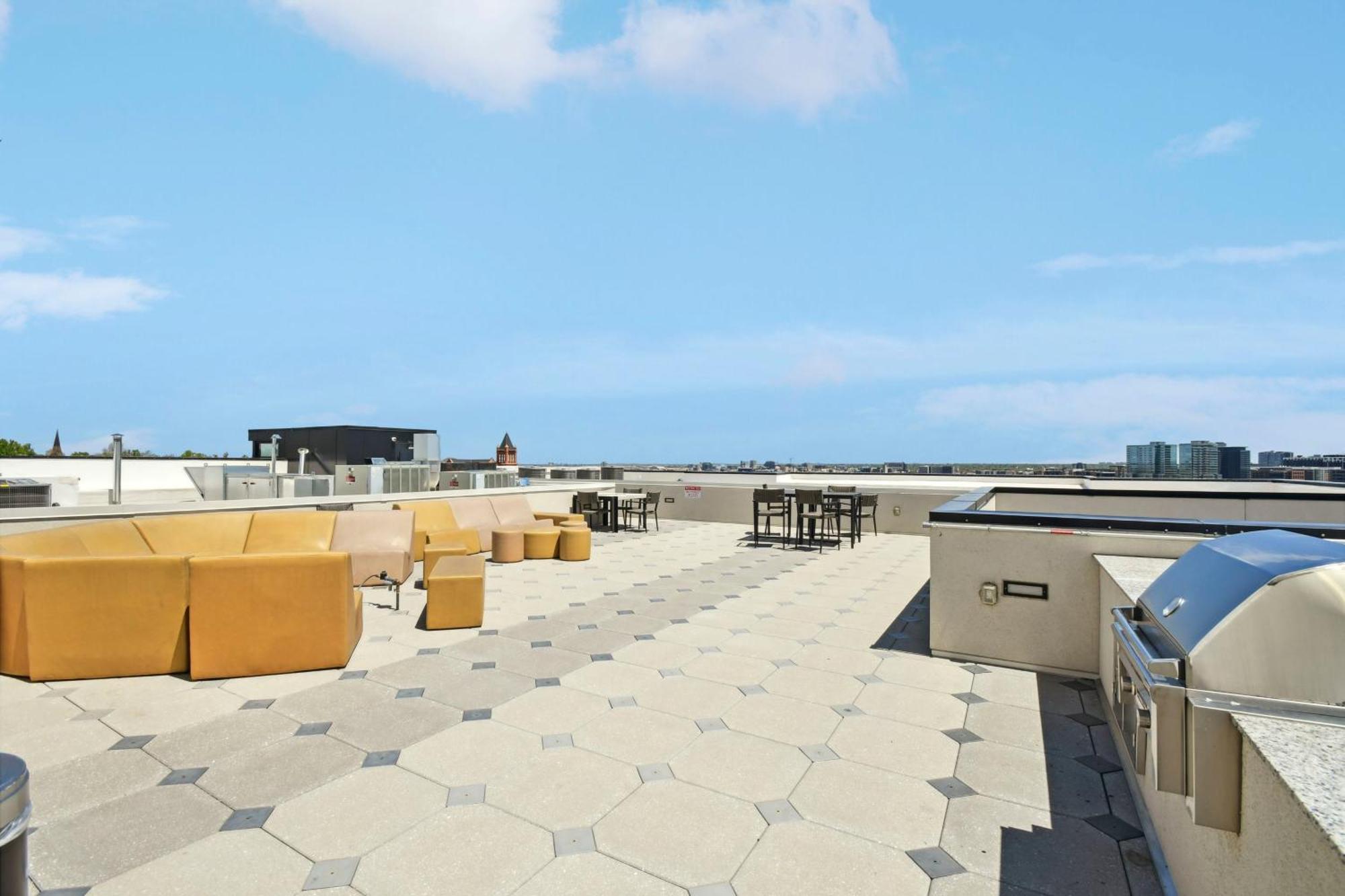 2880: Above The Cityline Elegance At Espadin Holiday home