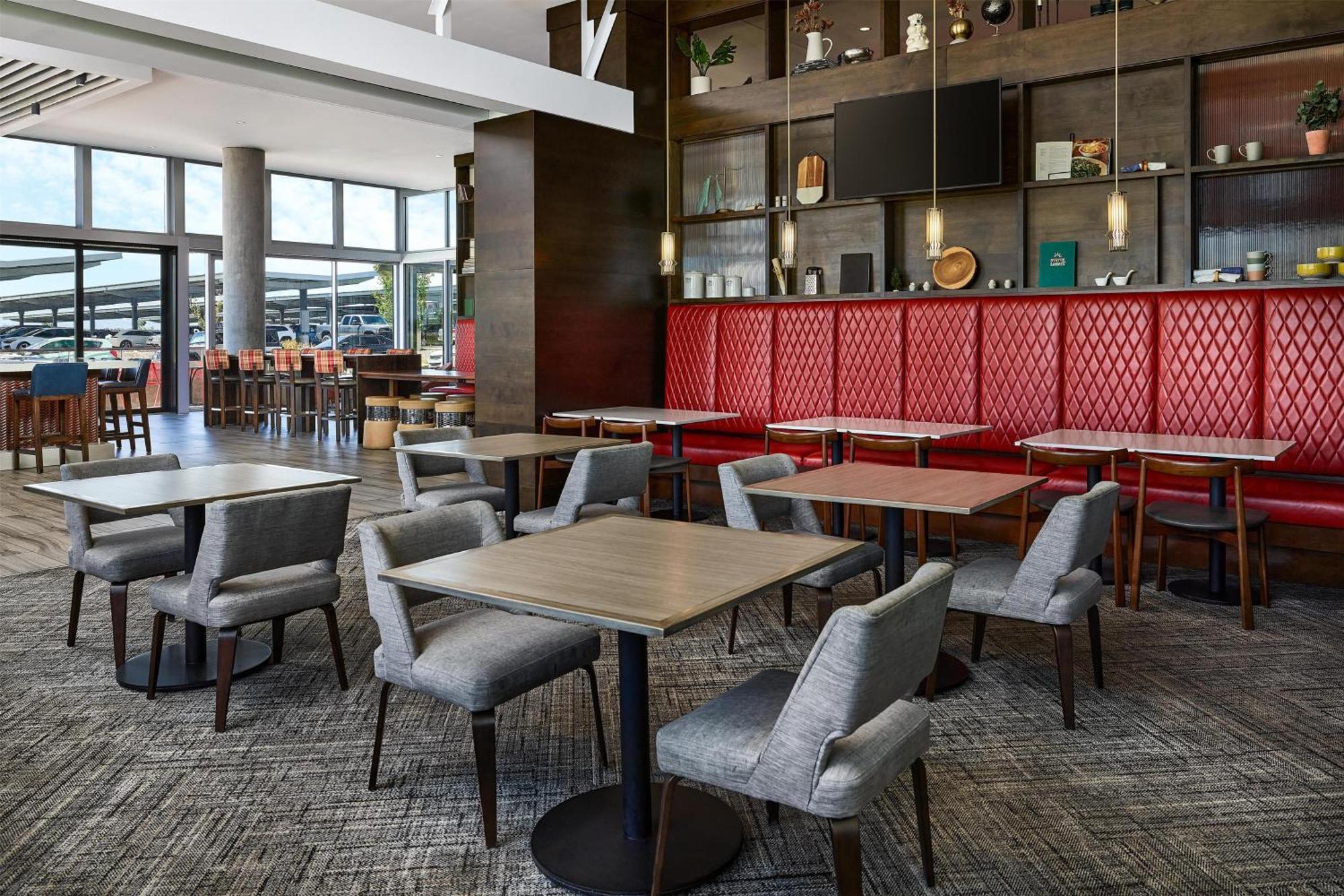 Hyatt Place Pena Station/denver Airport