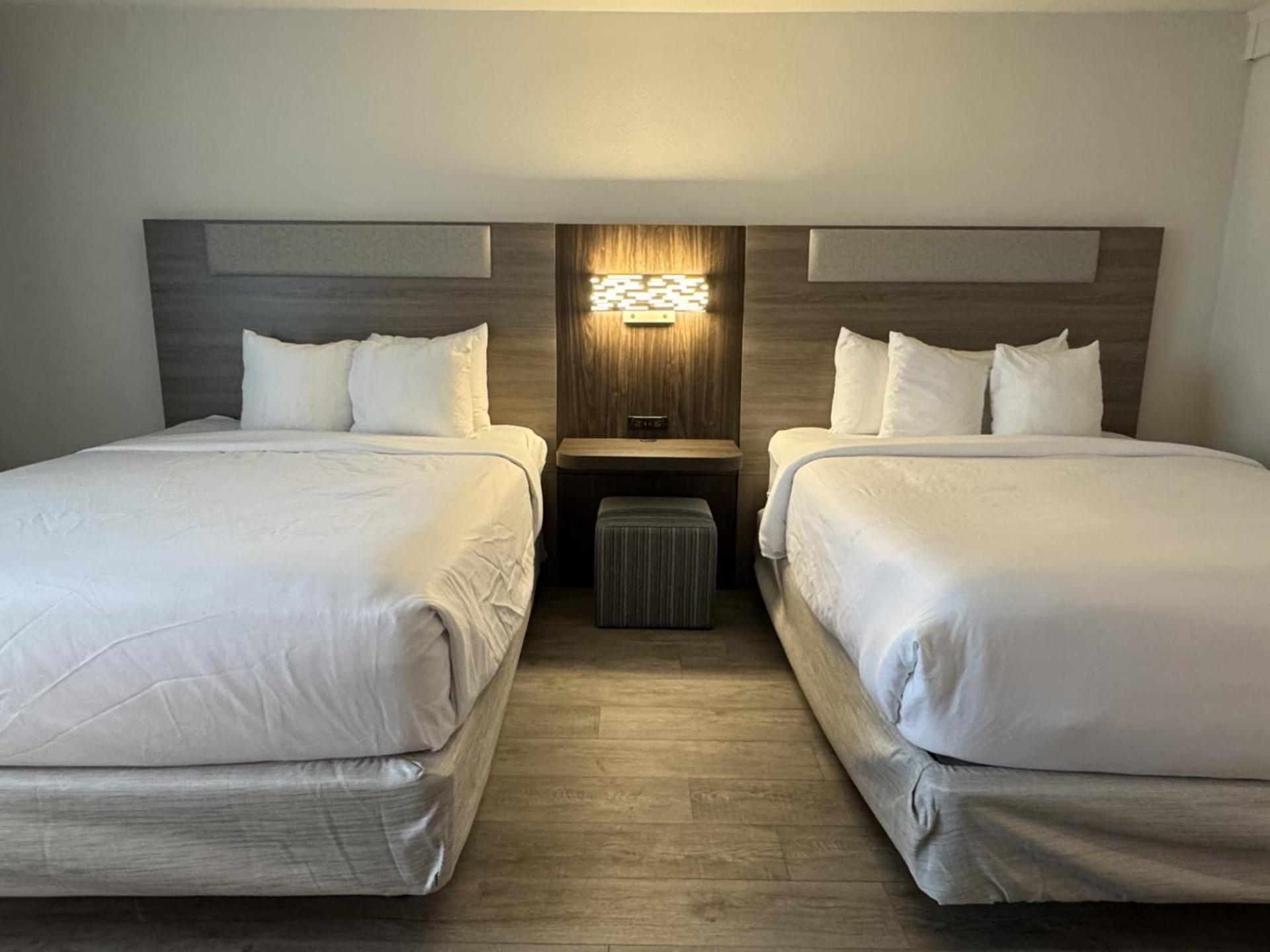 Holiday Inn Express Denver Central - North 3*