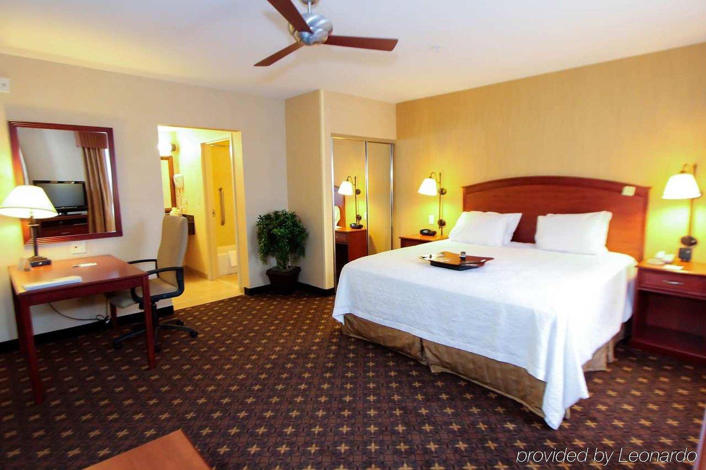 Hampton & Denver-speer Boulevard 3*