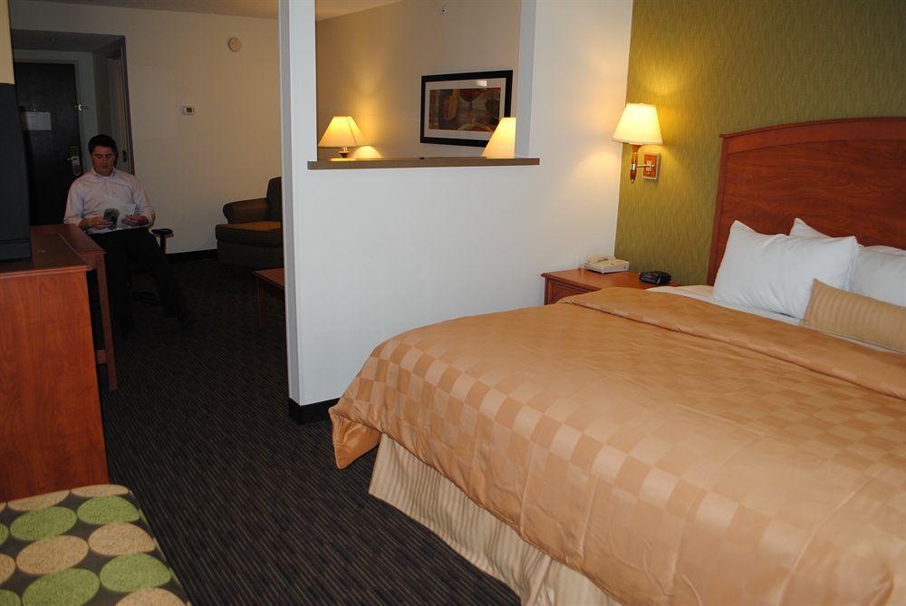 Spark By Hilton International Airport Denver