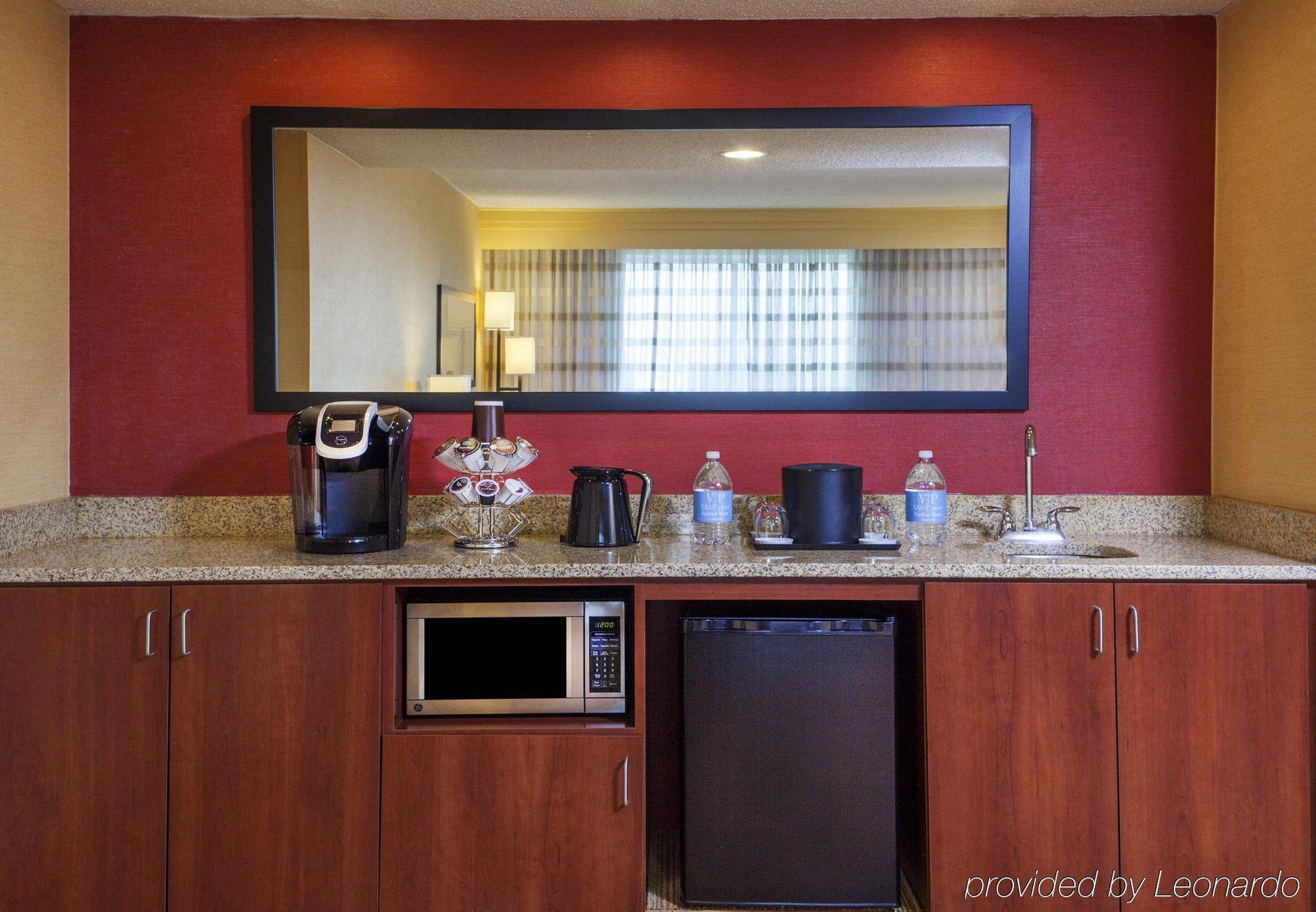 Courtyard By Marriott Airport 3* Denver