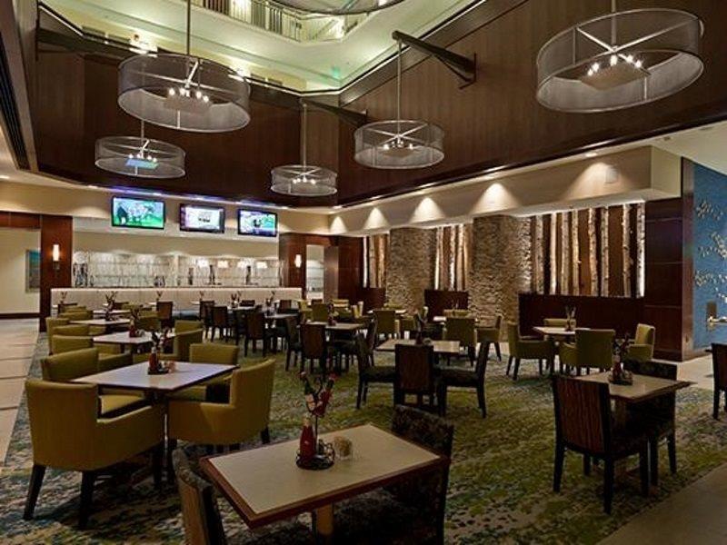 Hotel Embassy By Hilton Downtown Convention Center