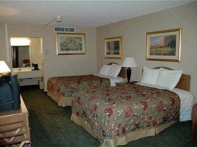 Holiday West Hotel 4*