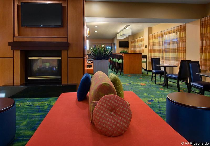 Home2 Suites By Hilton Denver International Airport 3*