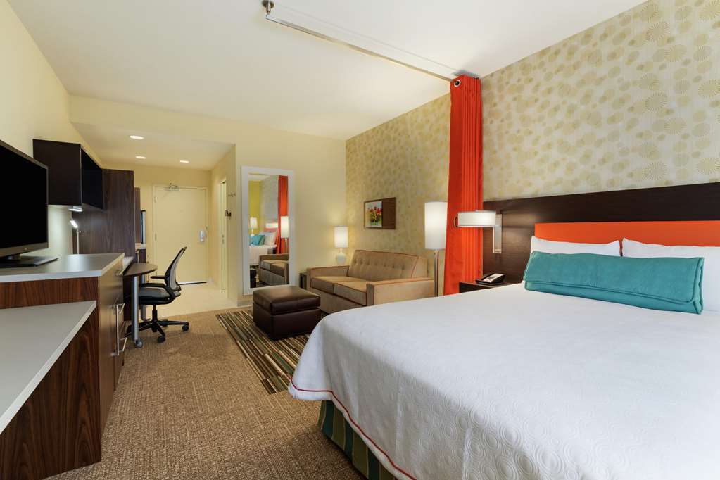 Home2 Suites By Hilton Denver International Airport Hotel 3*