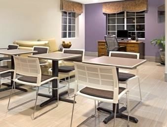 Microtel & By Wyndham Airport Hotel 2*