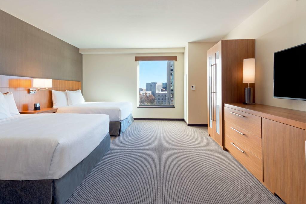 Hyatt Place Downtown Hotel 3*