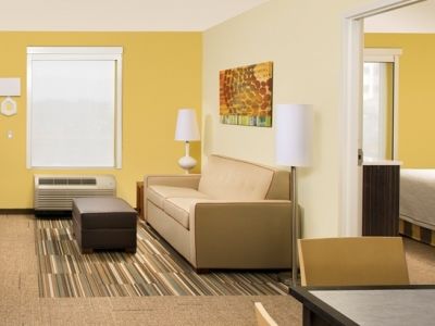 Home2 Suites By Hilton Denver International Airport Hotel 3*