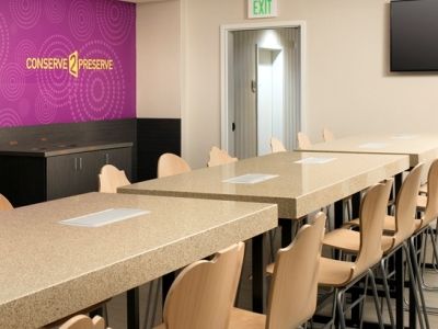 Home2 Suites By Hilton Denver International Airport 3*