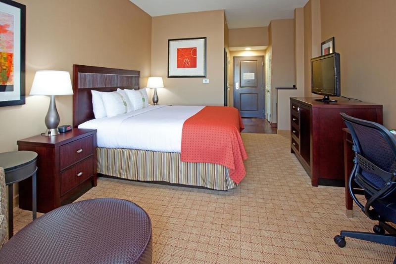 Holiday Express & Airport By Ihg Hotel Denver
