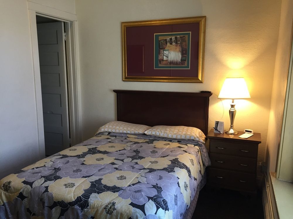 11Th Avenue Hostel