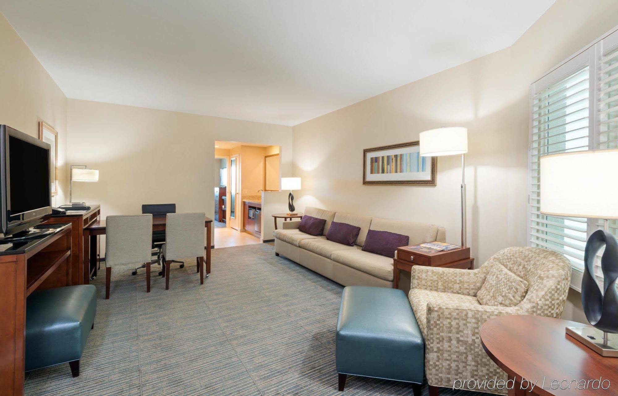 Embassy By Hilton Downtown Convention Center Hotel 4*