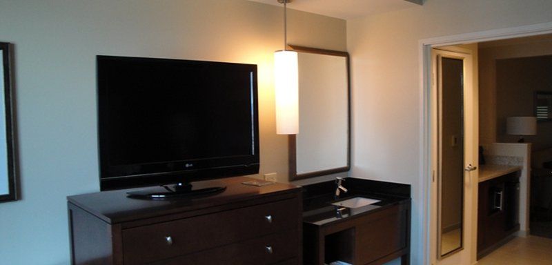 Hotel Embassy By Hilton Downtown Convention Center