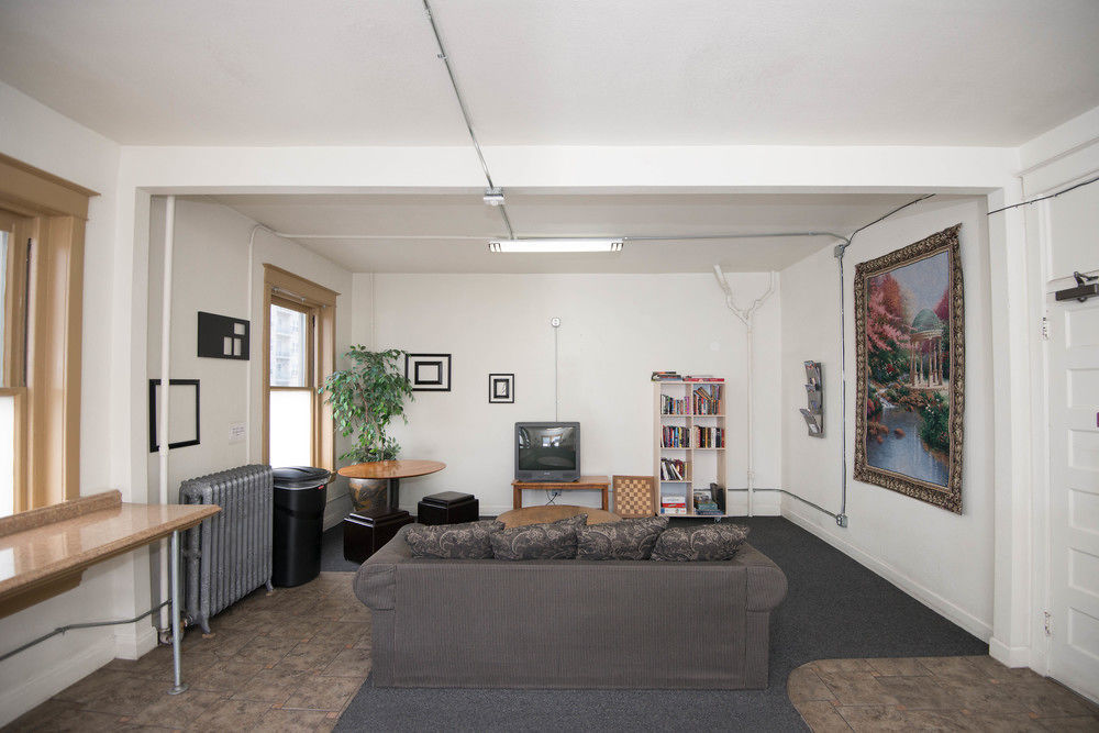 11Th Avenue Hostel Denver